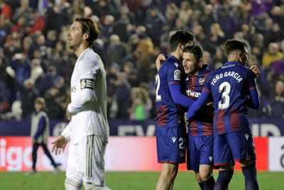 Ditekuk Levante, Real Madrid Gagal Kudeta Barca di Puncak Klasemen La Liga